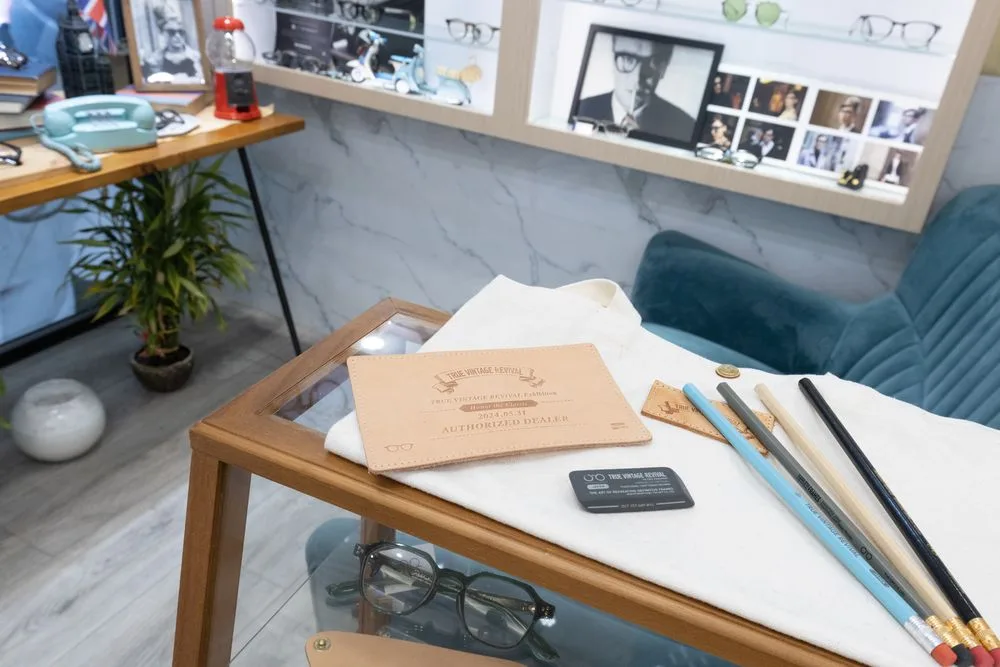 True Vintage Revival 授權經銷皮革證書、品牌小卡與鉛筆組
